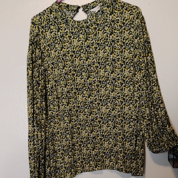 H&M Black and Yellow Floral Blouse - Picture 1 of 3